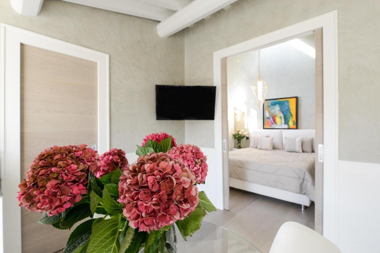 Duomo Suites Florencia Exterior foto